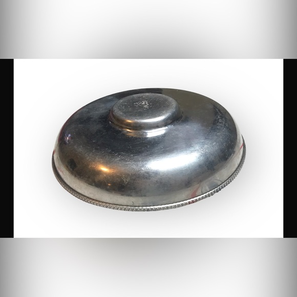 Vintage 1950's B.W. Buenilum Aluminum Serving Dip Tray with Lid / Beaded Rim - Picture 4 of 5